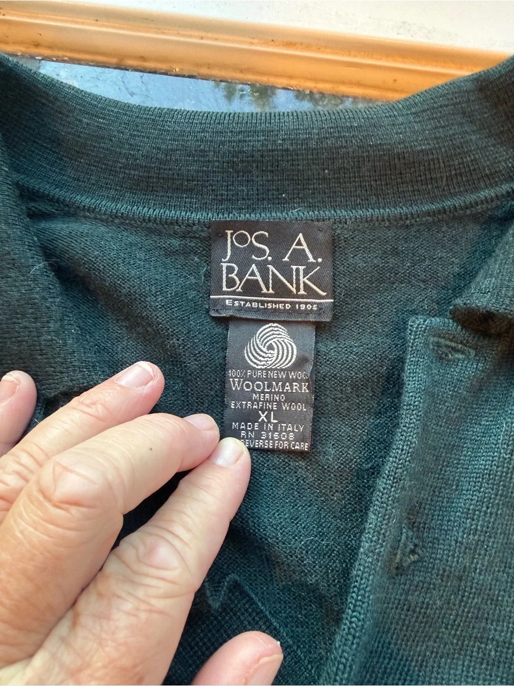 Jos. A Bank 100% Extra Fine Merino Wool Made in Italy 3 Button Collared Sweater.